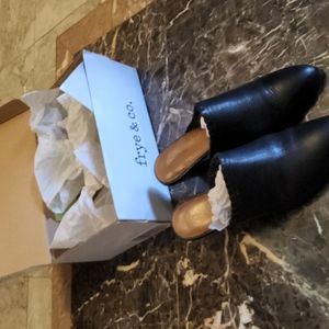 frye&Co.  Leather Cody mule